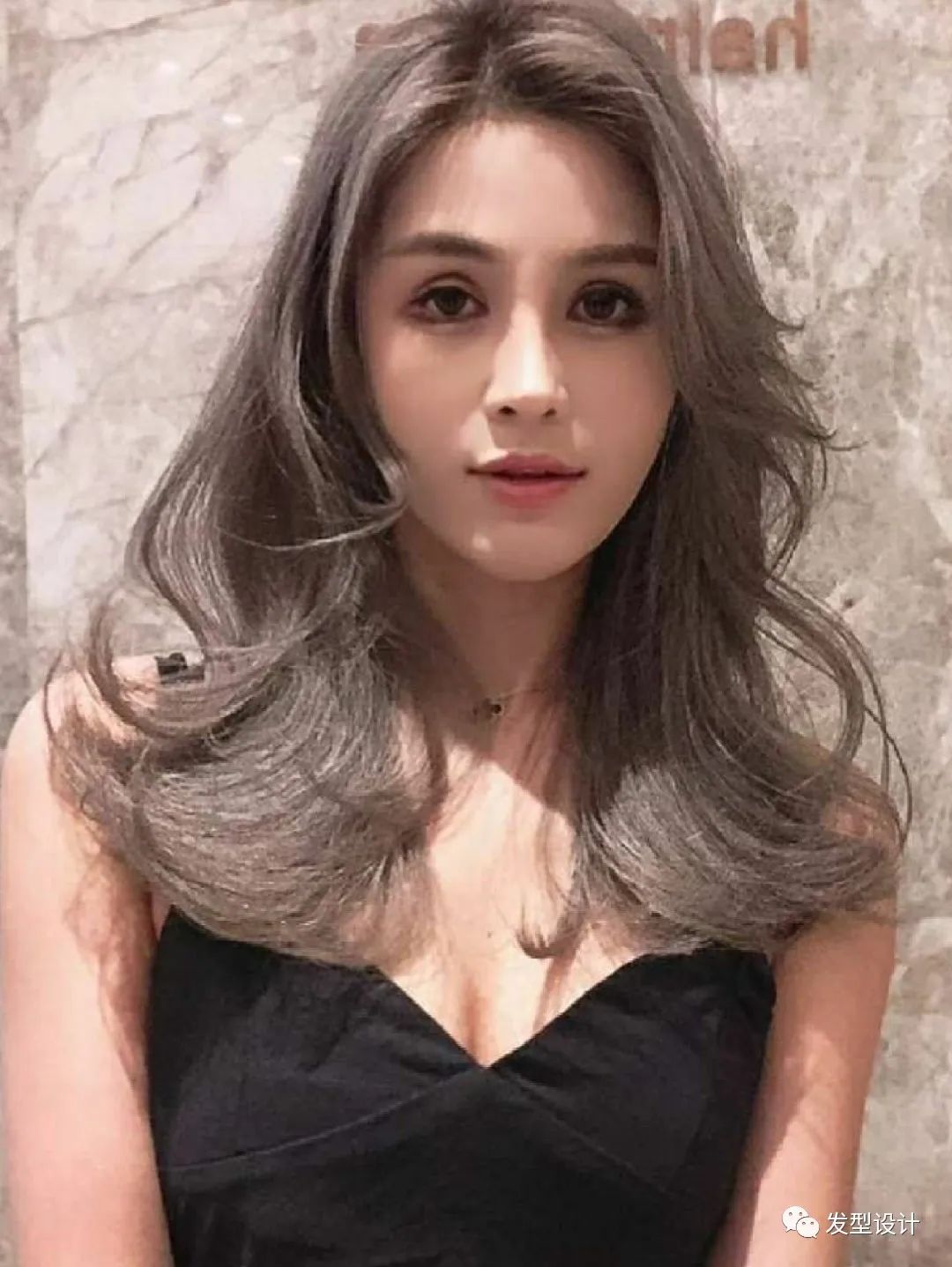 发型女2020流行发型中长发木马卷,直发型女2020流行发型中长发减龄