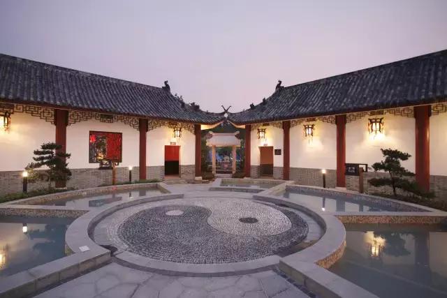 鞍山独门独院温泉民宿可住30多人 (北京昌平一宿三餐100元温泉民宿)