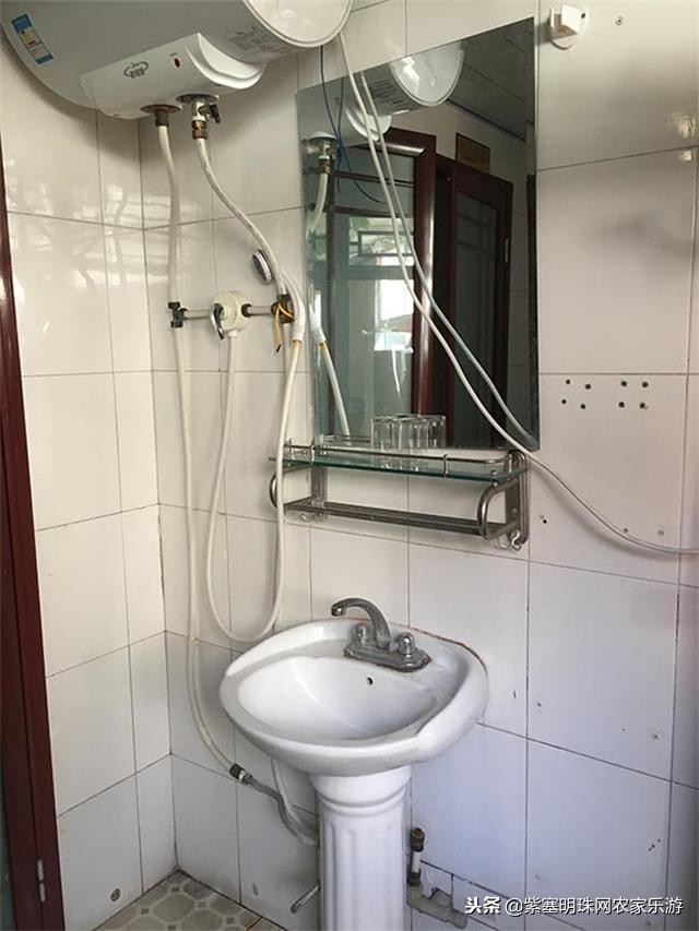 白河湾徐军虎农家院,白河湾徐春宝农家院