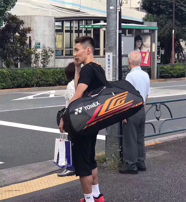 2024威克多新品羽毛球包,李宁羽毛球包9支装三袋用途