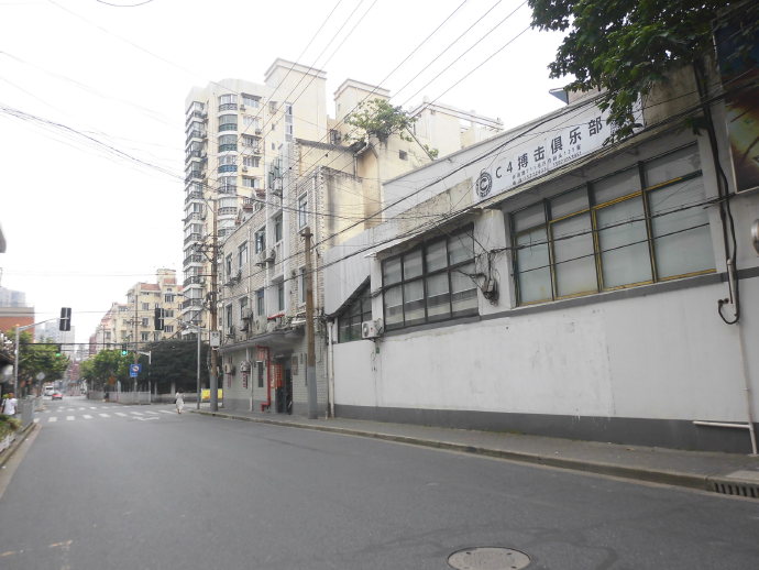 租界公园、跑狗场、卷烟厂，这条马路“活化石”太多