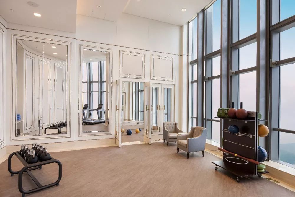 珠海瑞吉酒店游泳池,珠海市瑞吉酒店在哪里呀