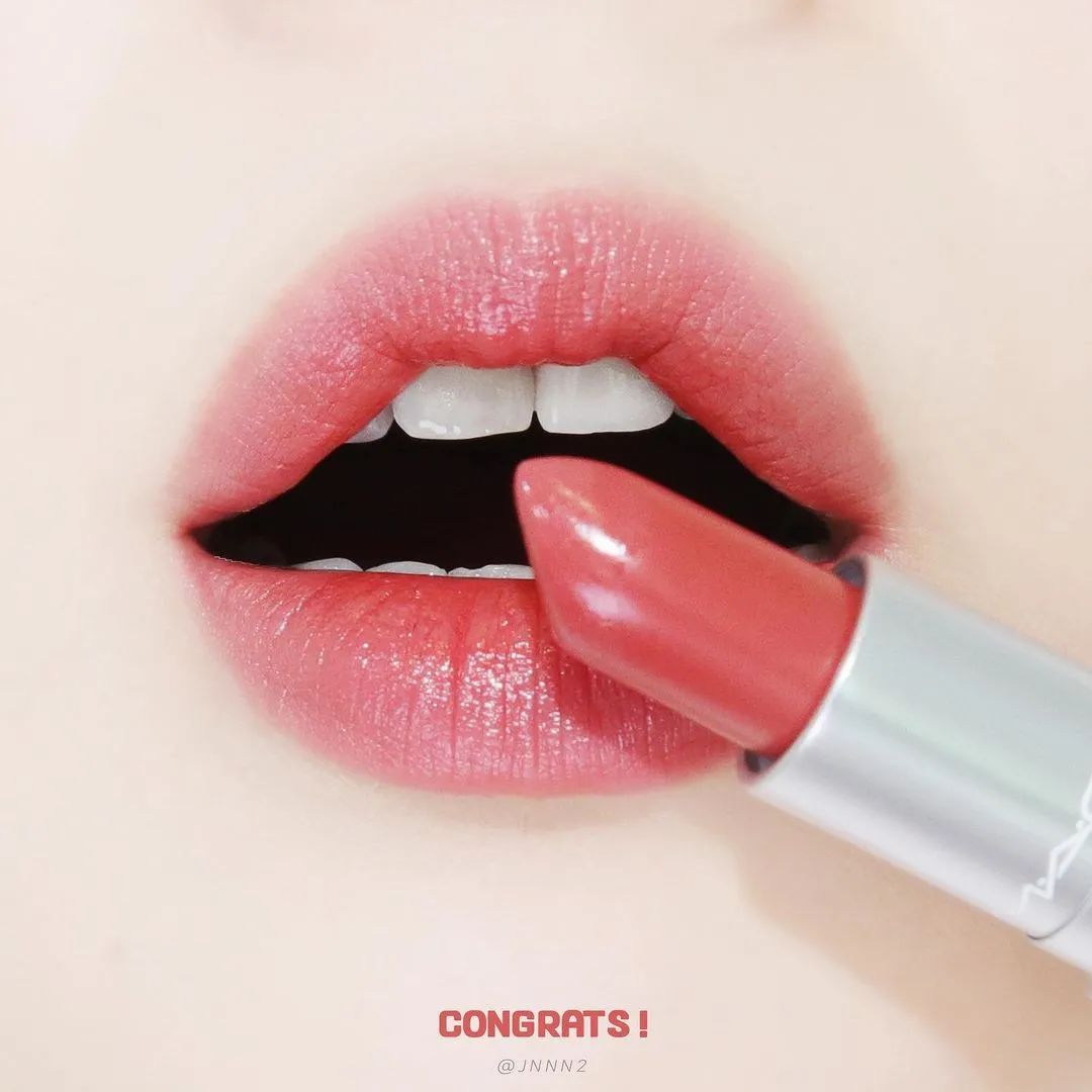 泫雅第一次遇到劲敌,泫雅新晒出的照片