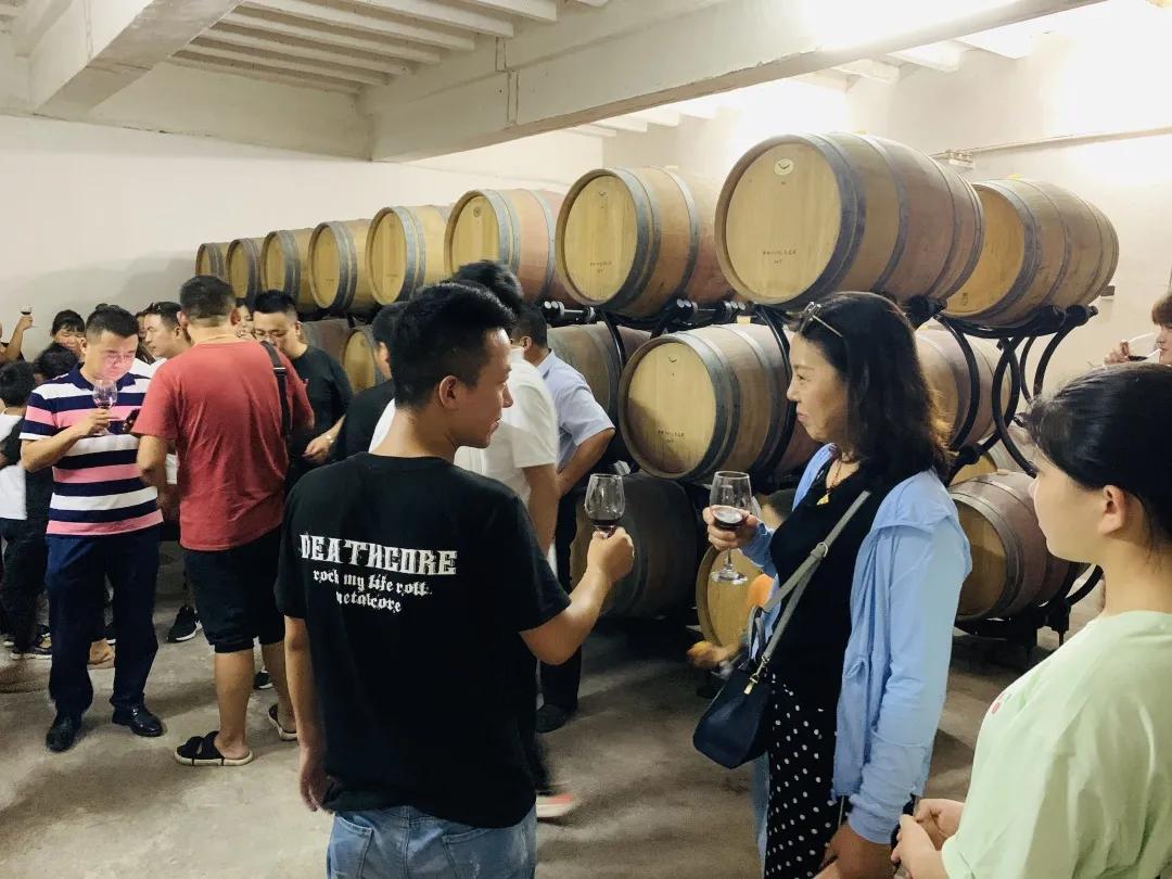 陕西丹凤葡萄酒厂西安总经销,渭南丹凤葡萄酒厂新闻报道