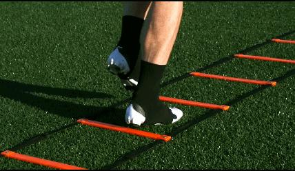 足球篮球技巧训练,篮球绕杆和足球绕杆训练方法