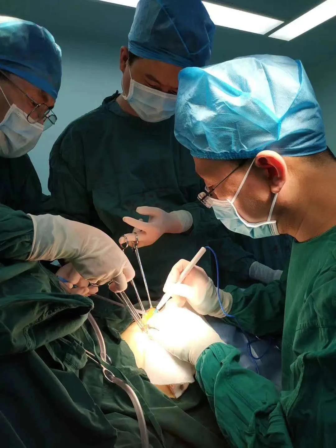 走进大兴的军大人040号|李金茂：甲乳外科的“小李飞刀”