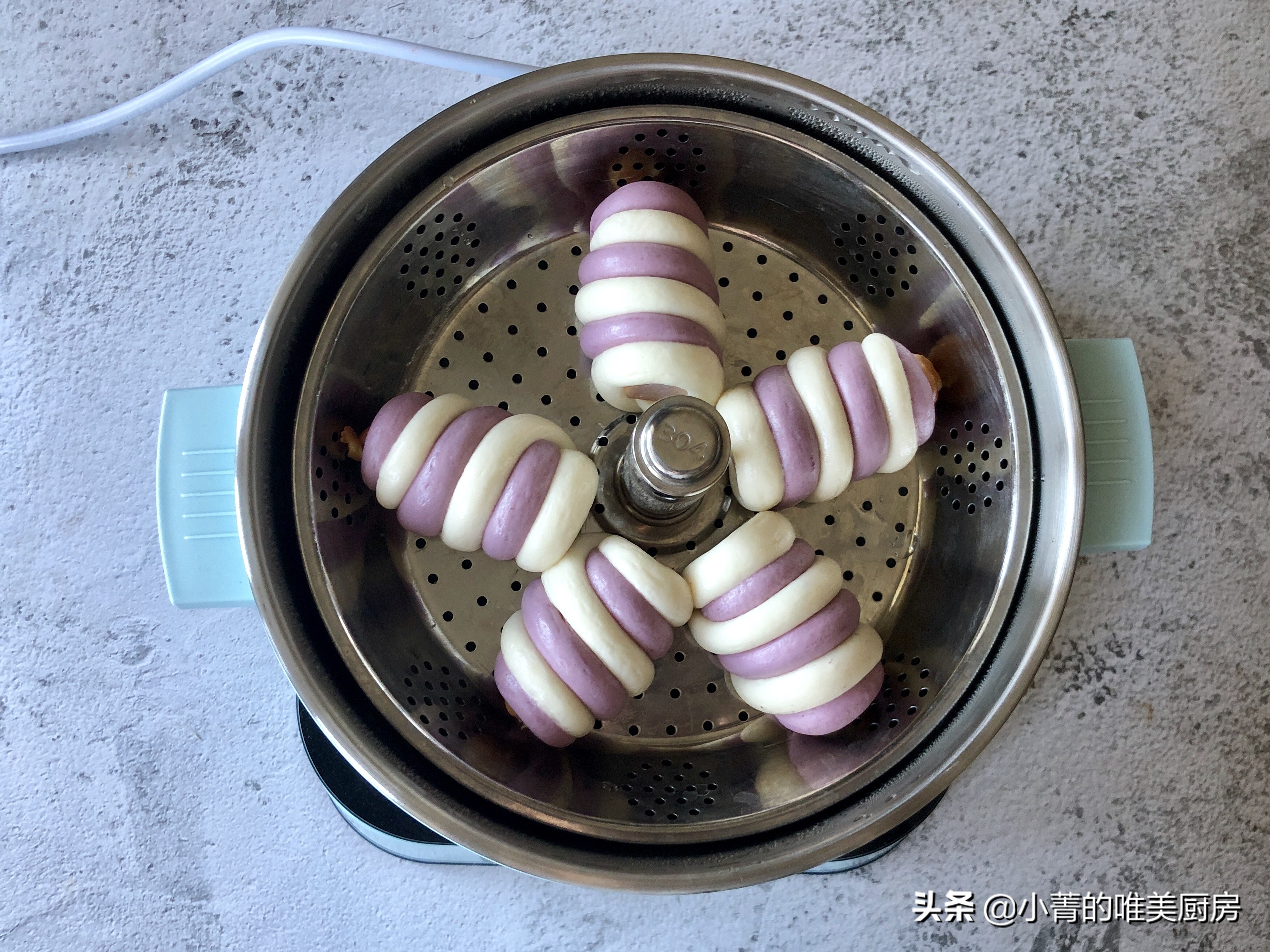 双色紫薯火腿肠馒头,双色热狗馒头