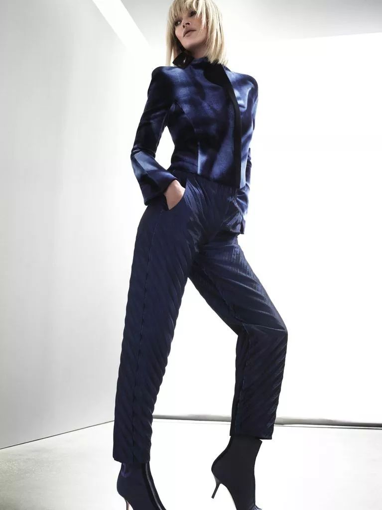 katemoss超模,47岁传奇超模katemoss海滩照片