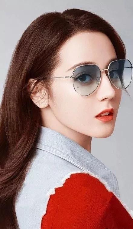 迪丽热巴代言过的眼镜有哪些,迪丽热巴代言过的眼镜