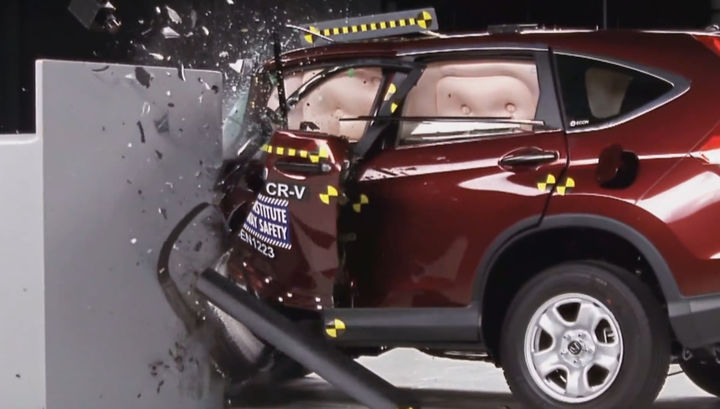 大众新款帕萨特到底值不值得买,曾经的b级车雪铁龙c5