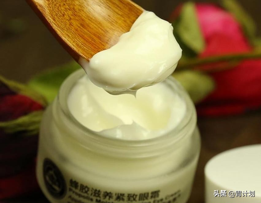 眼霜值得购买成分过关的,眼霜不一定要大牌让人放心的国货