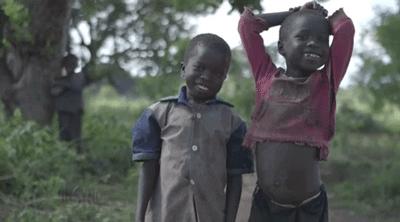 用零花钱给非洲挖了1000多口井，只因孩子的眼泪是那里最干净的水