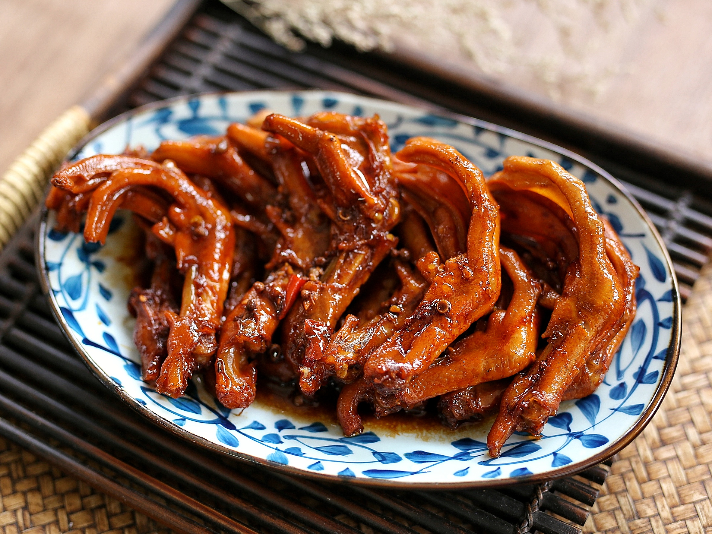 怎么卤鸭掌好吃又简单的做法,卤鸭掌怎么做视频教程