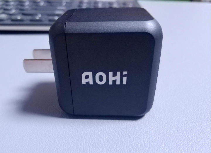 五十瓦无线快充充电器,120w超级闪充可旋转充电器