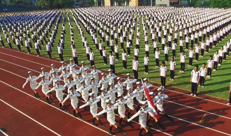 “蒙眼切黄瓜”了解一下！珠海这所就业率99.5%的学校，太厉害！