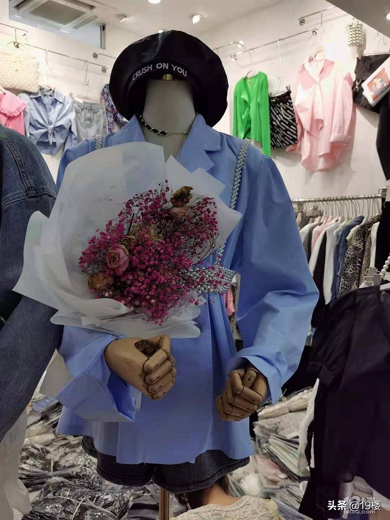 杭州这个服装城，店主居然忙到没空理我