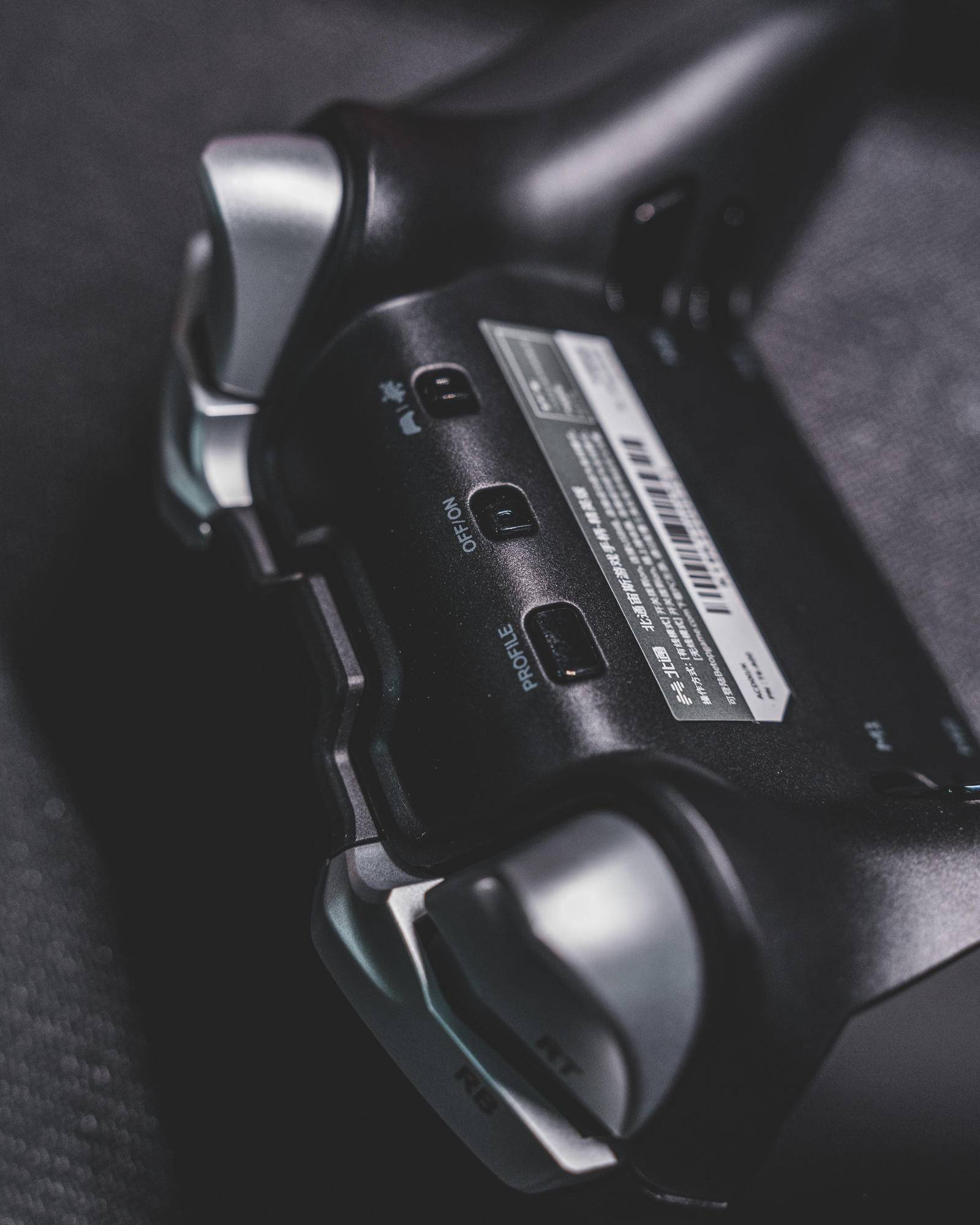 北通宙斯精英手柄配置,switchpro手柄和北通宙斯哪个好