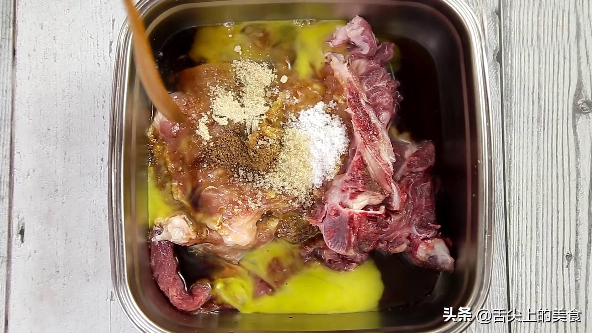 不需要炸的卤大排的做法,大排要怎么上浆怎么炸好吃