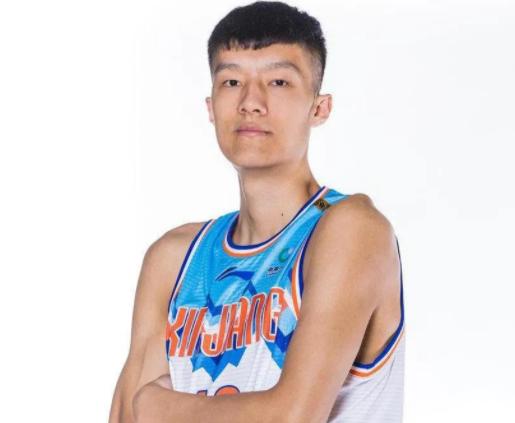 广厦双杀齐麟完整版,新疆男篮新赛季输给了哪些球队