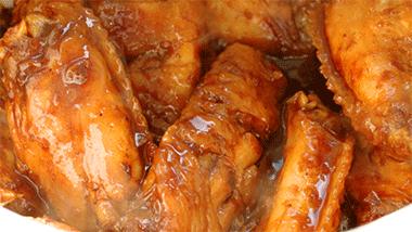 电饭煲生存指南，一键做一只番茄饭+蜜汁鸡翅+香软蛋糕