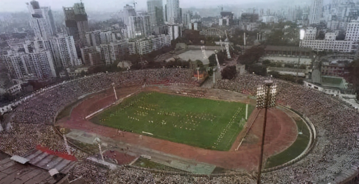 不死鸟vs川崎前锋,不死鸟赛博朋克