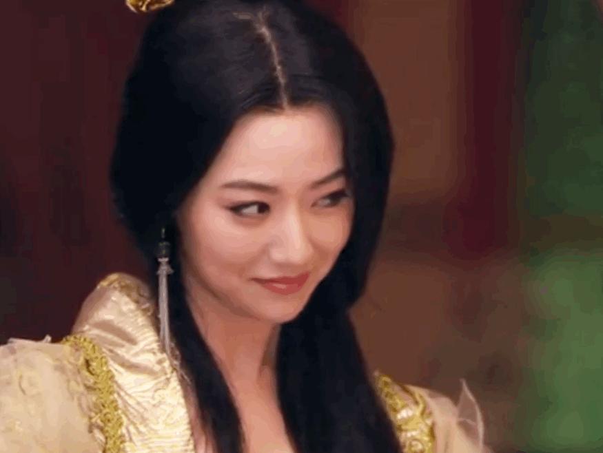 从玉漱到萧美娘,背靠资源难“翻红”的*冰白**:当红隐退后悔了吗?