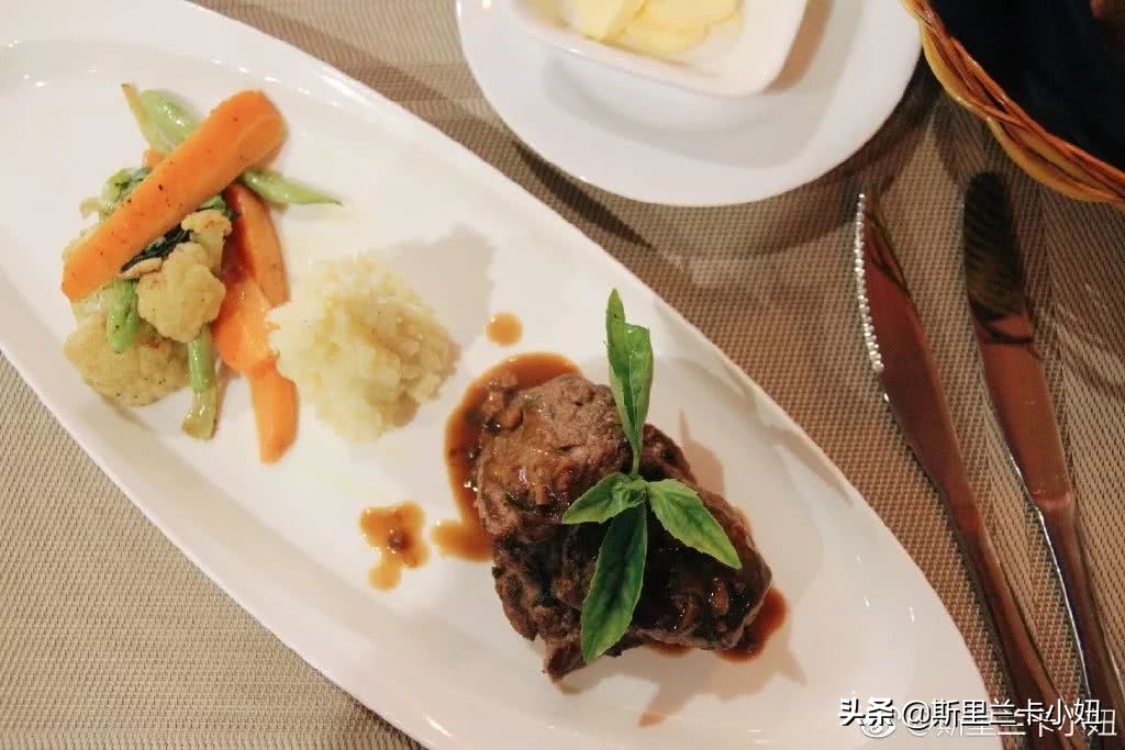 科伦坡淡山茱萸粉ins风酒店：清新艺术气质流行色不仅穿身上