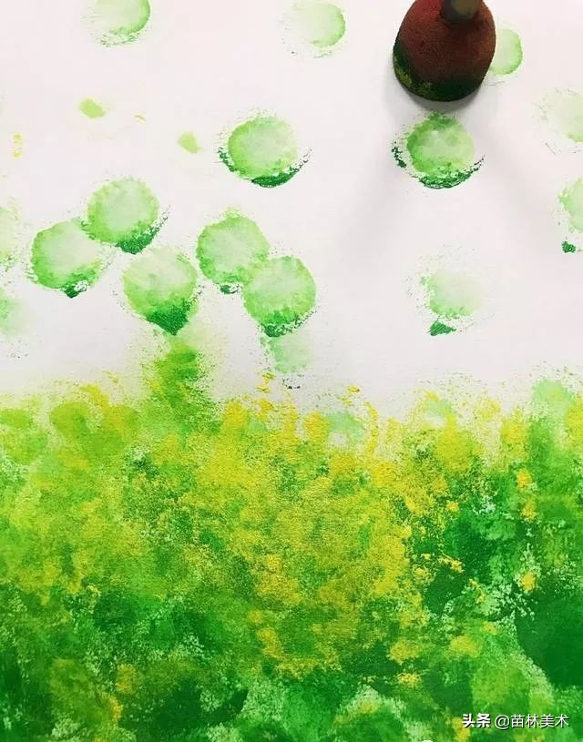 「创意水粉教案」公园里的一抹绿