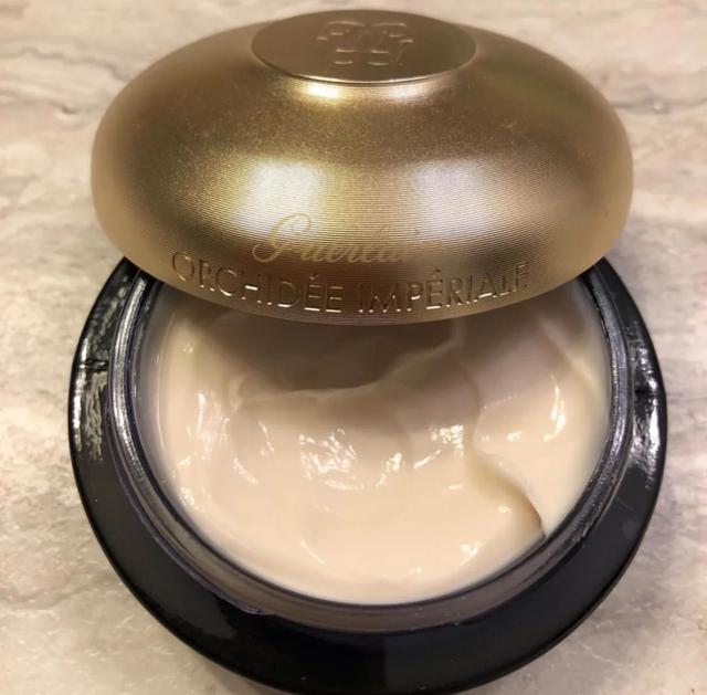 “千元级”面霜评比：莱伯妮零缺点，HR黑绷带修复强，娇兰闭眼入