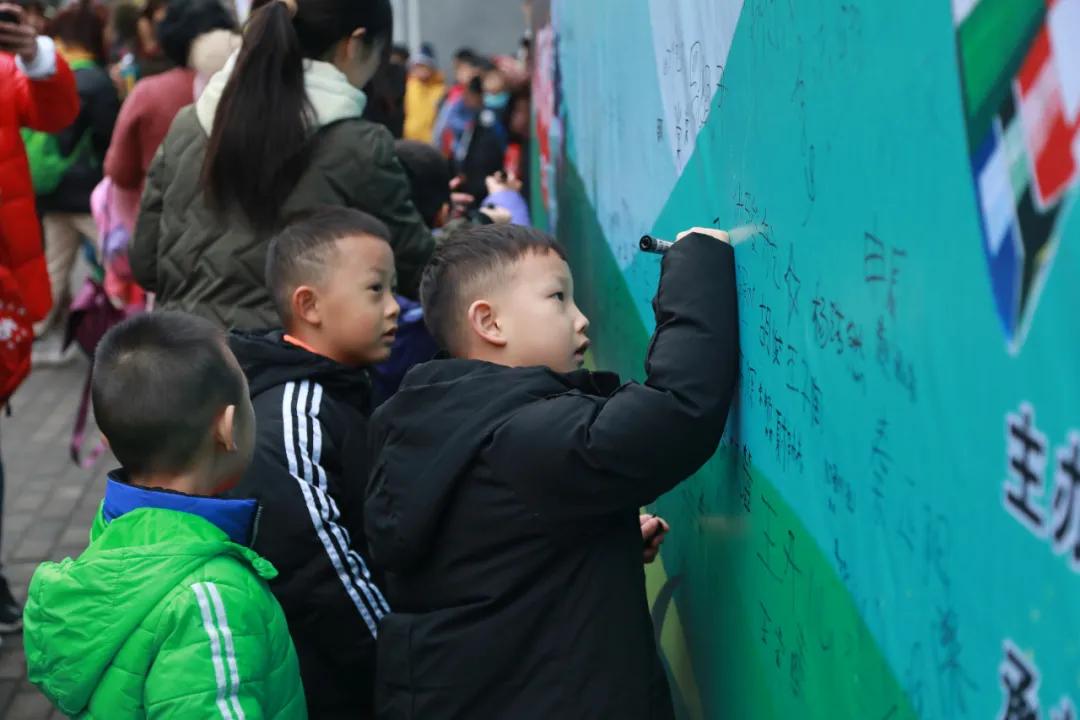 靓爆啦！金水区第一幼儿园再次狂揽多项重磅殊荣，拿奖拿到手软