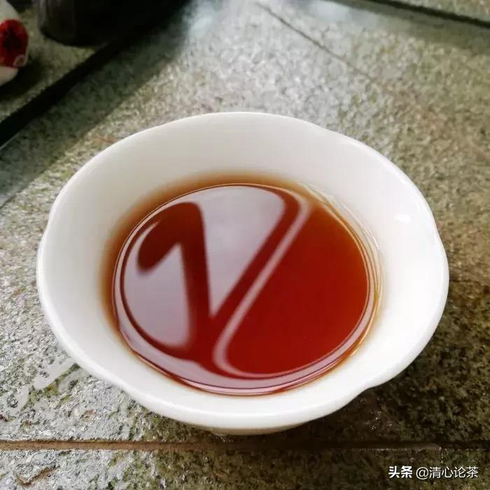 澜沧古茶乌金对比大益,澜沧古茶0085和乌金哪个好