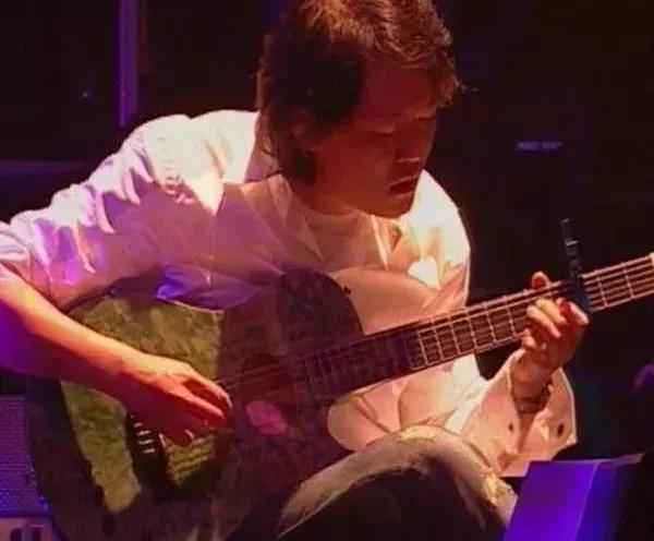 歌手当打之年幕后故事,歌手当打之年背后的故事与悲伤