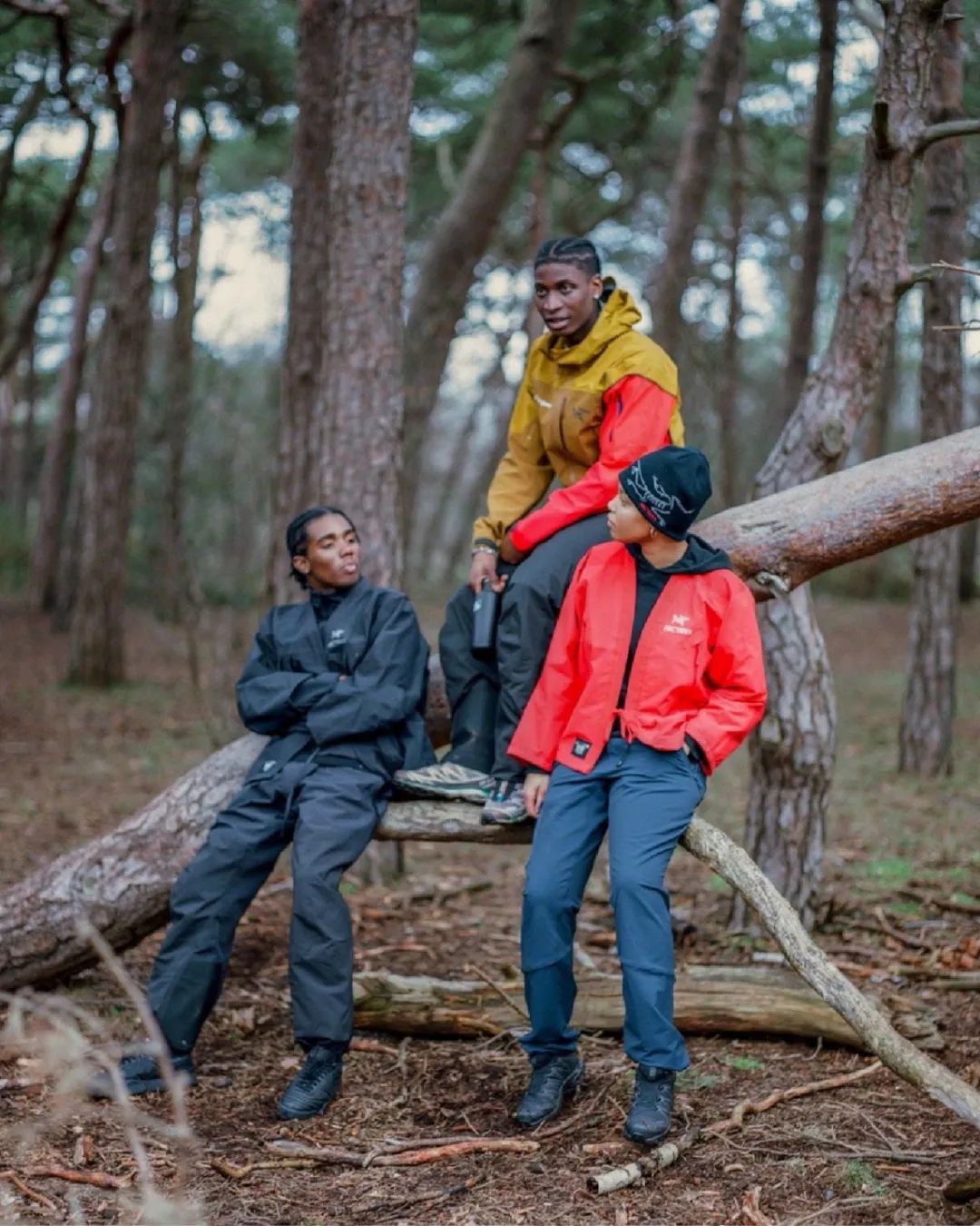 阿迪耐克全球营业额,耐克阿迪最近如何