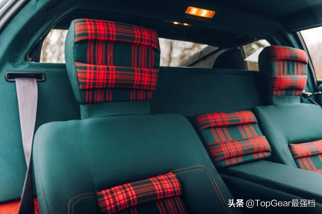 007座驾阿斯顿马丁,邦德路特斯