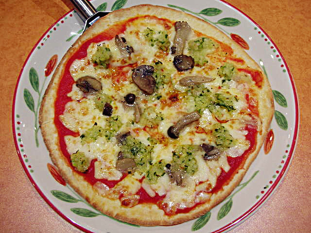 日本网红西餐连锁：“机关算尽”员工的每一秒，手把手教你如何开爆款餐饮店