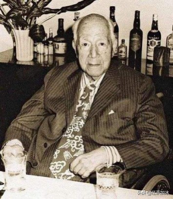 澳门赌王的发家史何鸿燊,何鸿燊发迹史全集