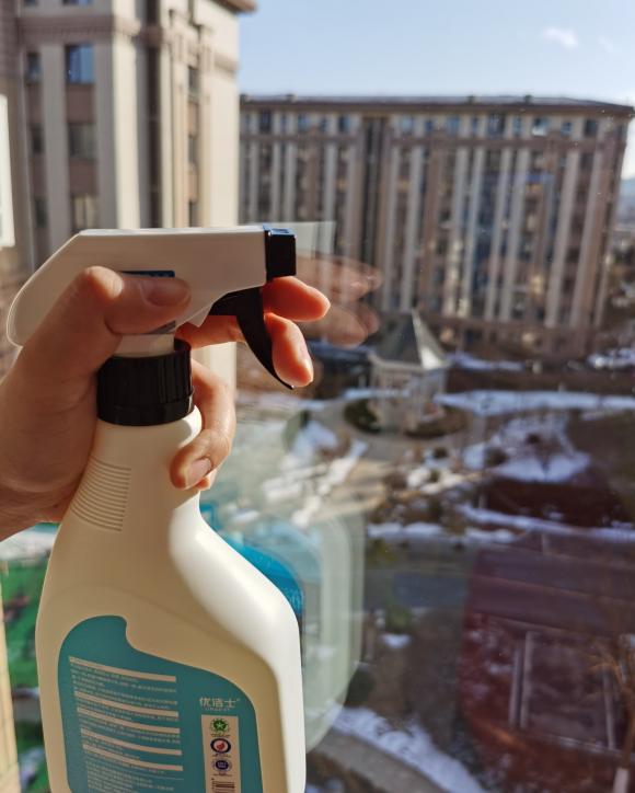 用什么工具擦玻璃最干净又透亮,擦玻璃用什么清洁剂最好用