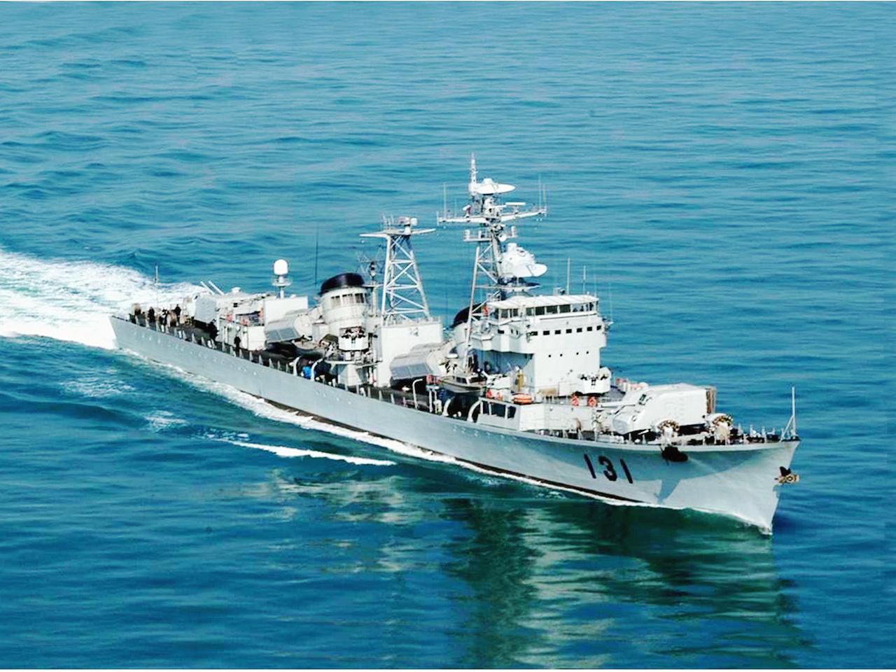 江南大连两大船厂忙，6年下水33艘盾舰，是否需要扩大产能？