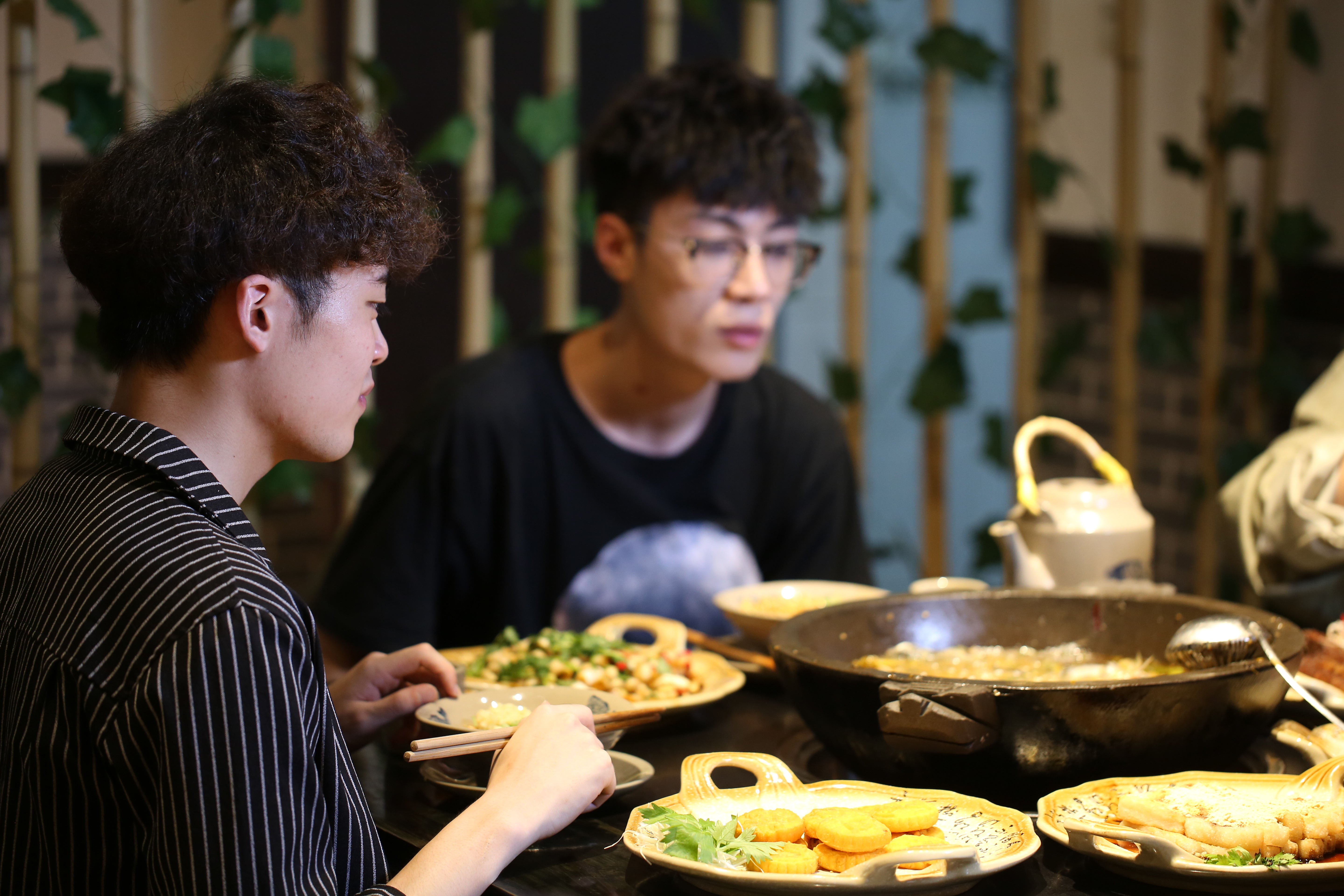 石锅苗苗鱼加盟条件是什么,石锅苗苗鱼加盟赚钱吗