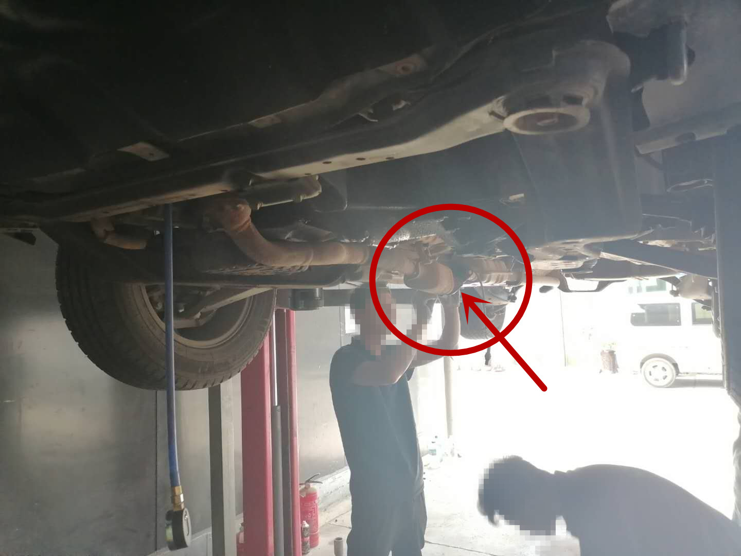 发动机正时链条抖动是什么原因,发动机抖动和正时链条有没有关系