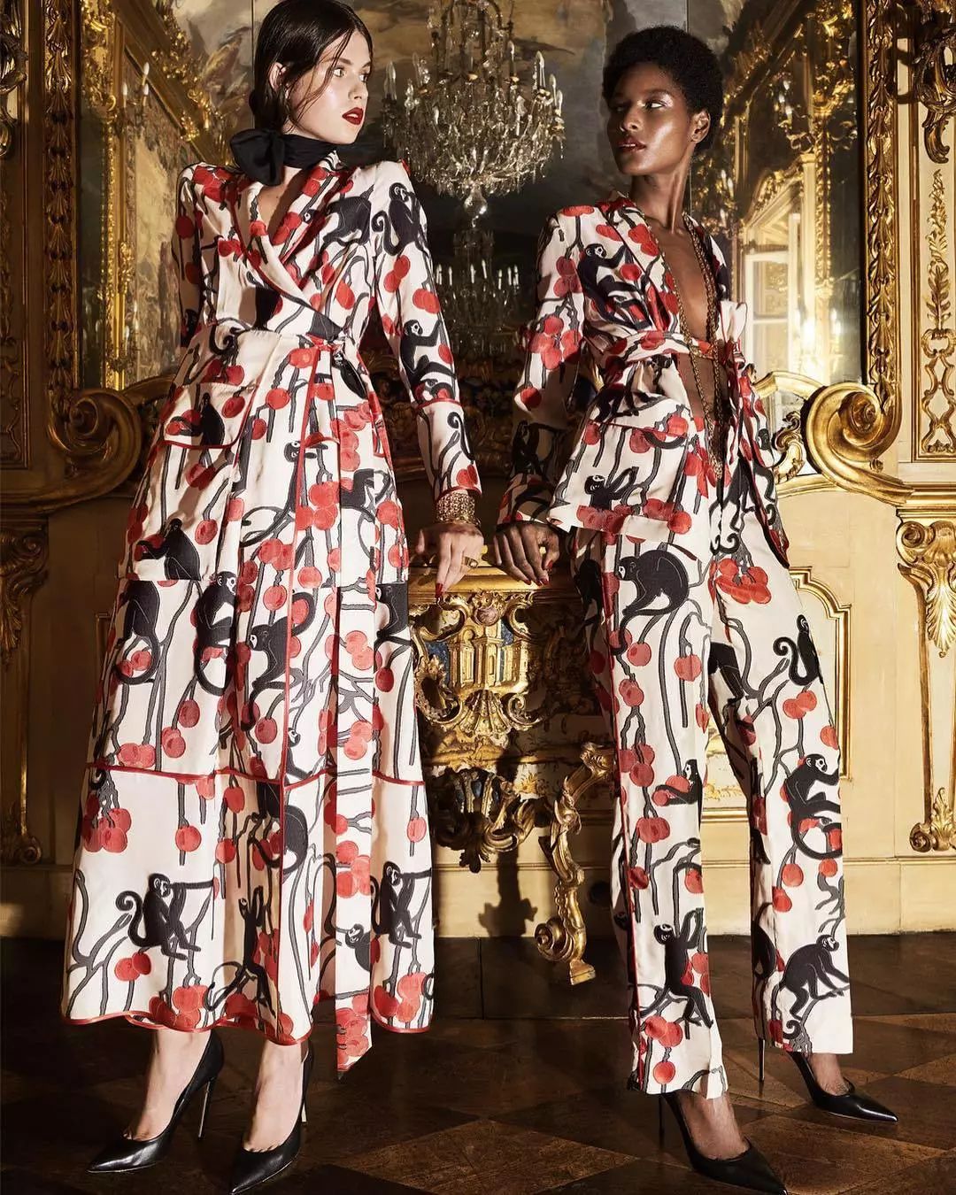 即使不出门也要穿出睡衣的别致,穿睡衣成了一种时尚