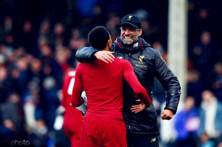 右后卫英格兰,右后卫