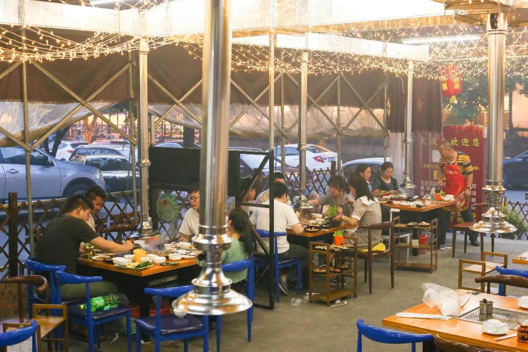 称霸绵阳5年的「西昌火盆烧烤」，菜品丰富敞开吃