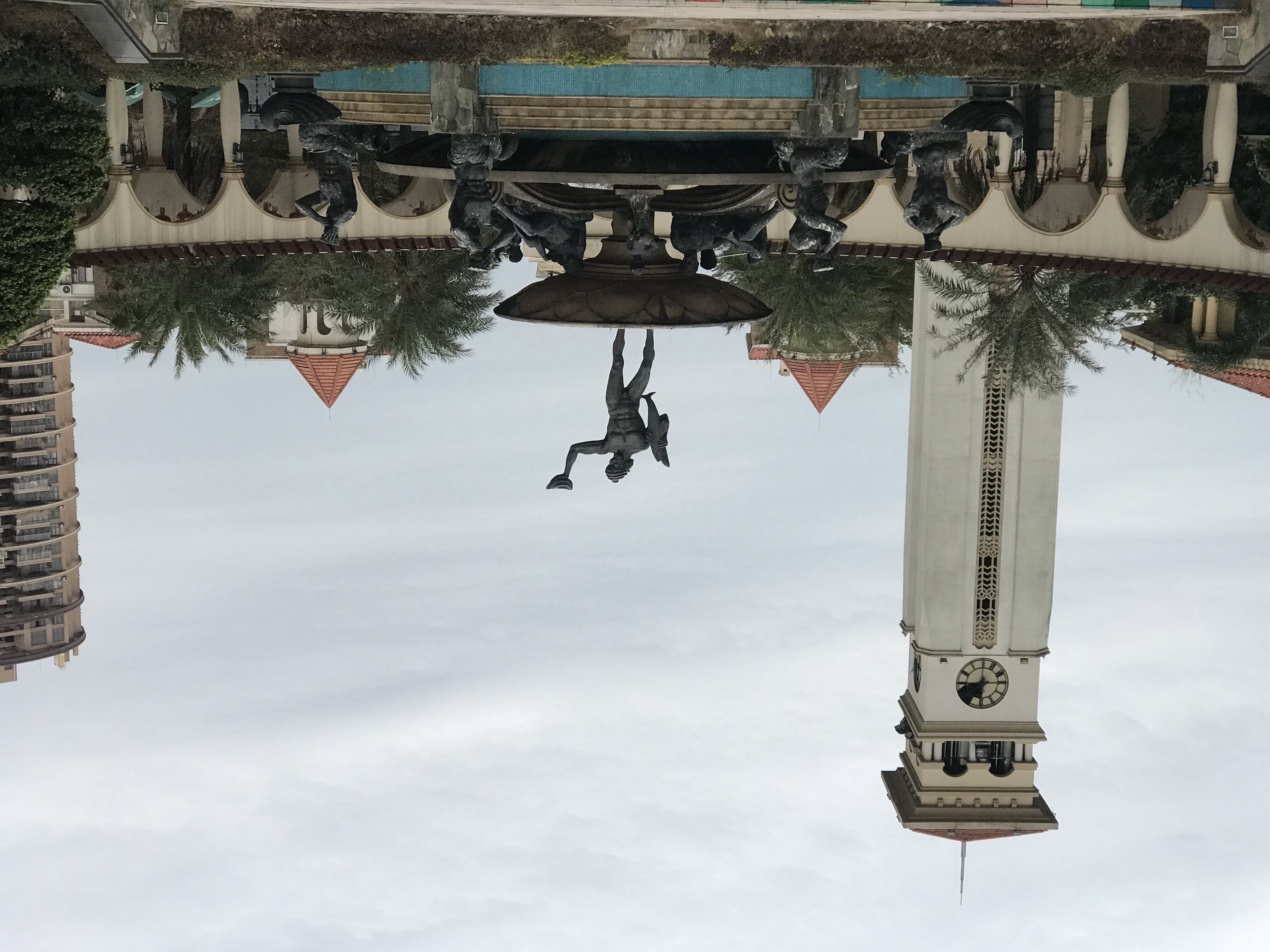 又见东兴,故地重游口岸都关闭了,不同时间不同伙伴不同心情