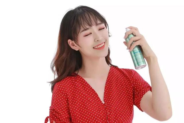 李佳琦吐槽防晒喷雾,李佳琦推荐防晒喷雾