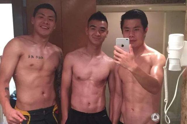 国足队员身材比拼,国足与国外强队身材对比