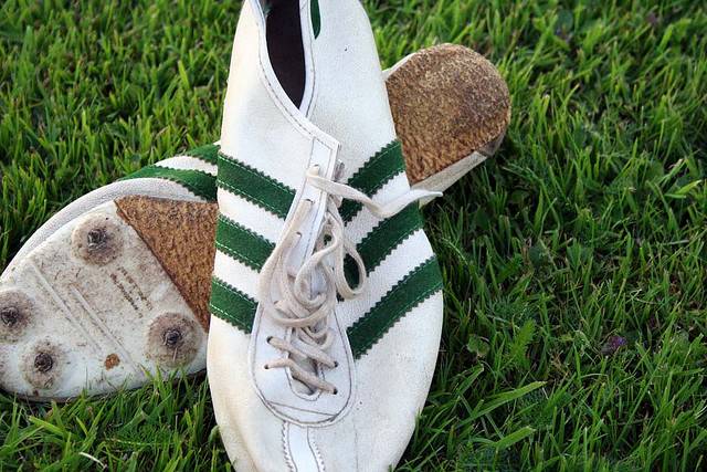 新手跑者推荐鞋,跑者如何选择合适的跑鞋