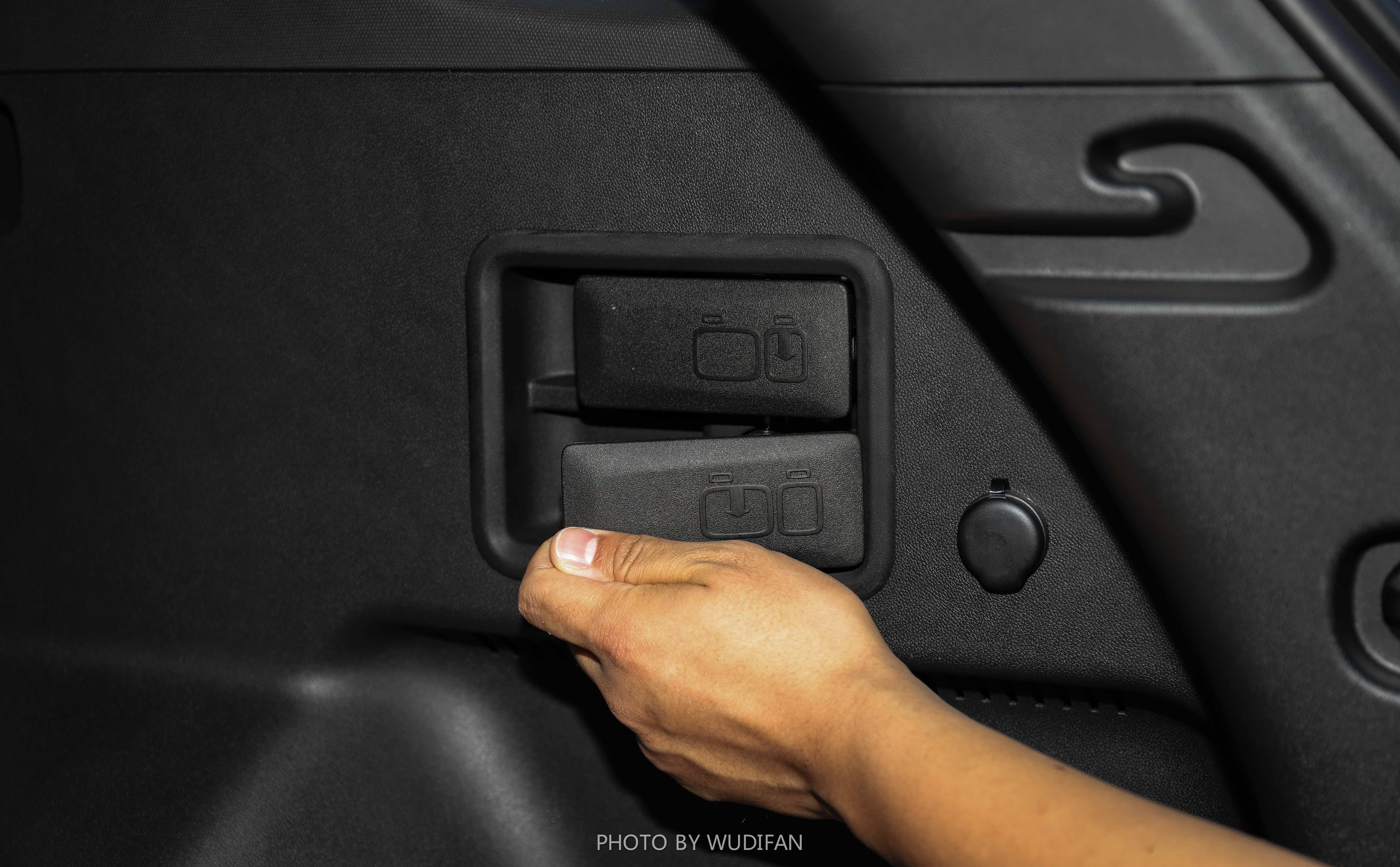 深度试驾雪佛兰探界者2.0t2023款,全面解析雪佛兰探界者配置差异