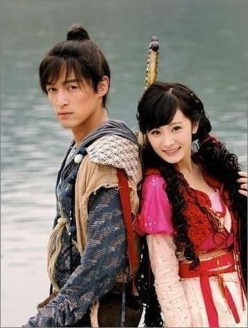 胡歌霍建华唐嫣杨幂刘诗诗,杨幂被曝走红毯主动邀请唐嫣合照