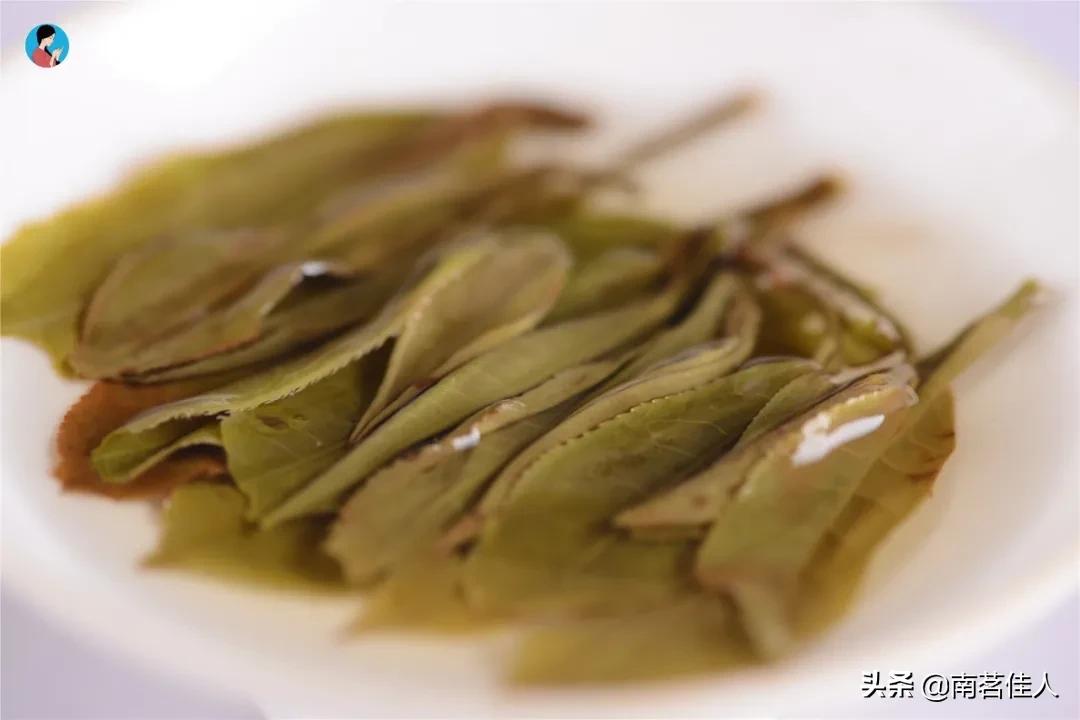 普洱茶新茶为什么会有锁喉感,新茶喝了嗓子发干锁喉